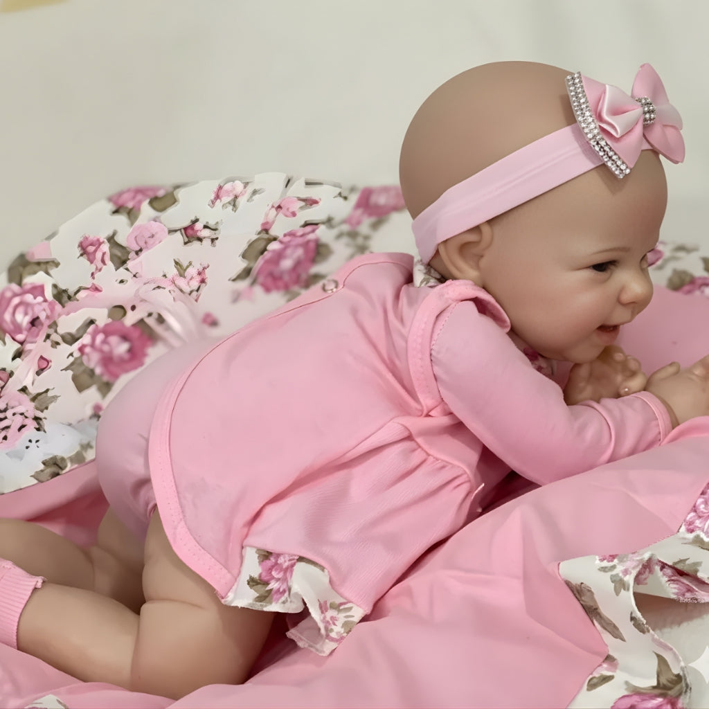 Bebê Reborn Menina Realista Toma Banho Enxoval Completo 50cm